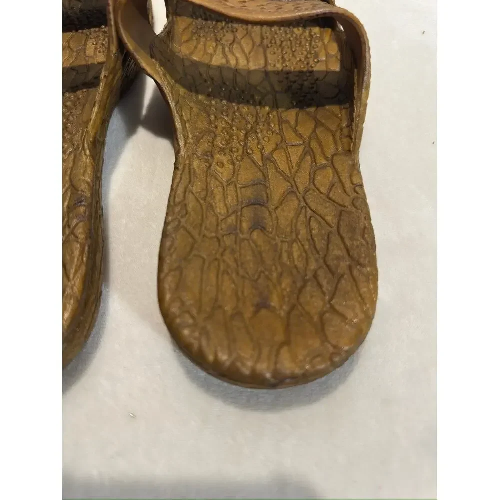 Pali Hawaii Unisex Classic Jandals Sandals 12 Lt. Brown Textured 2 Strap Sliders